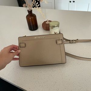 Authentic Michael Kors Crossbody Purse